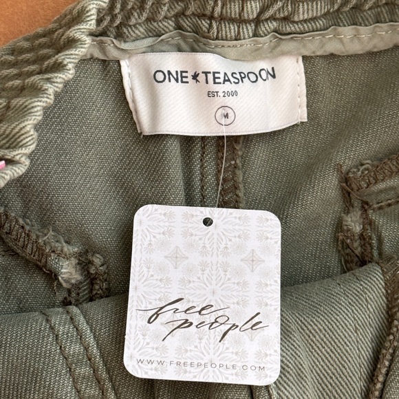 One teaspoon Hunter relaxed short - Picture 3 of 6